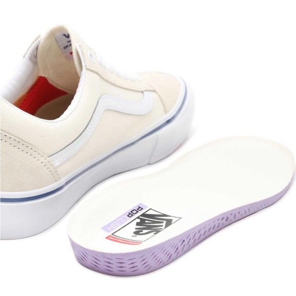 Vans - Picture 5 of 7